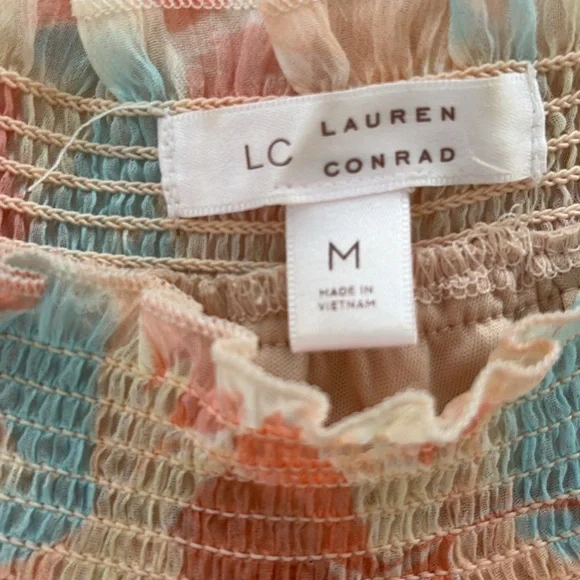 4 Beautiful Lauren Conrad Tops - Picture 4 of 4